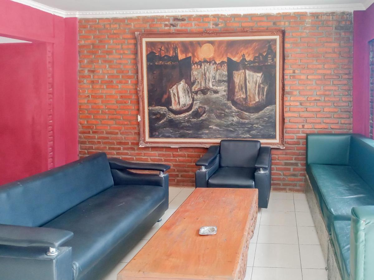 Urbanview Hotel Rio Life House Cianjur By Reddoorz Eksteriør bilde